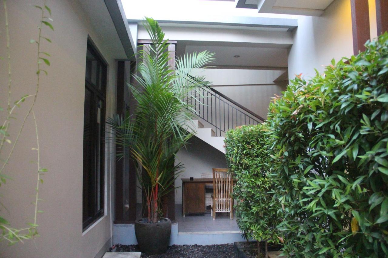 Valka Bali *